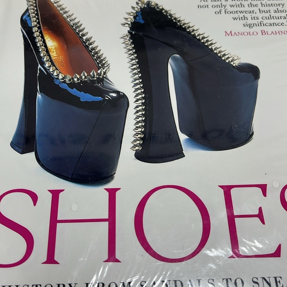 SHOES Coffee table book from Kitson - Picture 7 of 7